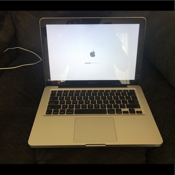 MacBook Pro 2011 - Picture 4 of 6